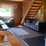 Willa Tahkon Riihiranta - 4 Bedroom By The - Tasokas Tilava Rantamoekki *