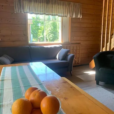 Tahkon Riihiranta - 4 Bedroom By The - Tasokas Tilava Rantamoekki