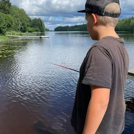 Tahkon Riihiranta - 4 Bedroom By The - Tasokas Tilava Rantamoekki Villa *