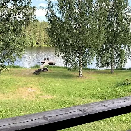 Villa Tahkon Riihiranta - 4 Bedroom By The - Tasokas Tilava Rantamoekki *