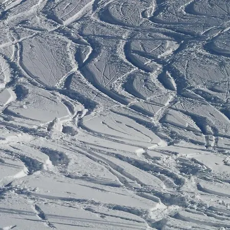 Villa Tahkon Riihiranta - 4 Bedroom By The - Tasokas Tilava Rantamoekki *