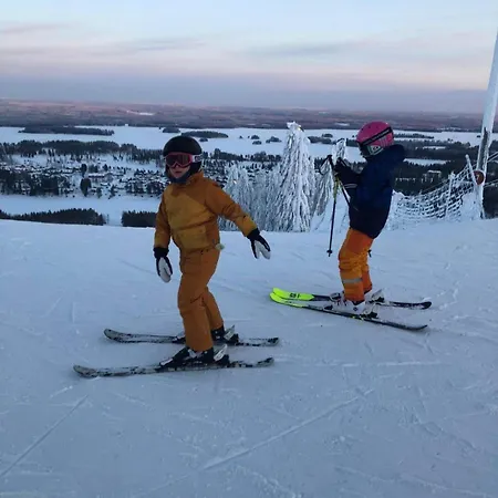 Tahkon Riihiranta - 4 Bedroom By The - Tasokas Tilava Rantamoekki Villa *