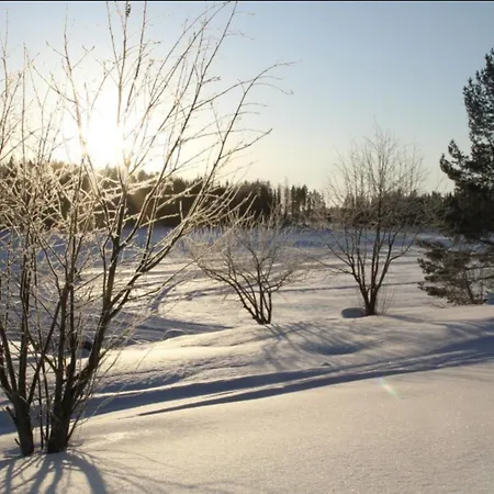 Villa Tahkon Riihiranta - 4 Bedroom By The - Tasokas Tilava Rantamoekki *