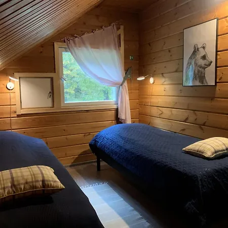 Villa Tahkon Riihiranta - 4 Bedroom By The - Tasokas Tilava Rantamoekki