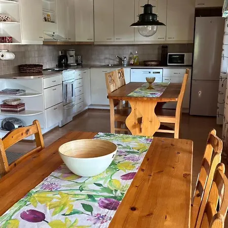 Tahkon Riihiranta - 4 Bedroom By The - Tasokas Tilava Rantamoekki