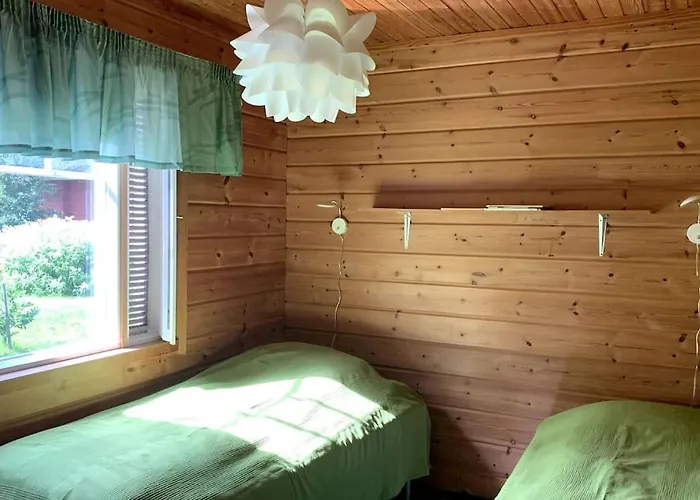 Tahkon Riihiranta - 4 Bedroom By The - Tasokas Tilava Rantamoekki *