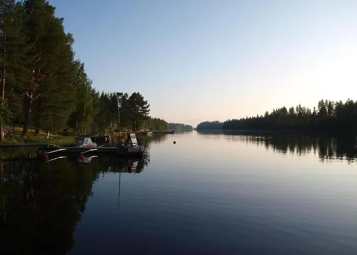 Tahkon Riihiranta - 4 Bedroom By The - Tasokas Tilava Rantamoekki