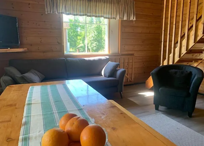 Tahkon Riihiranta - 4 Bedroom By The - Tasokas Tilava Rantamoekki