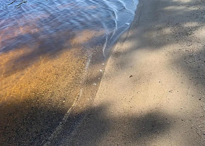 Tahkon Riihiranta - 4 Bedroom By The - Tasokas Tilava Rantamoekki * 塔库沃里